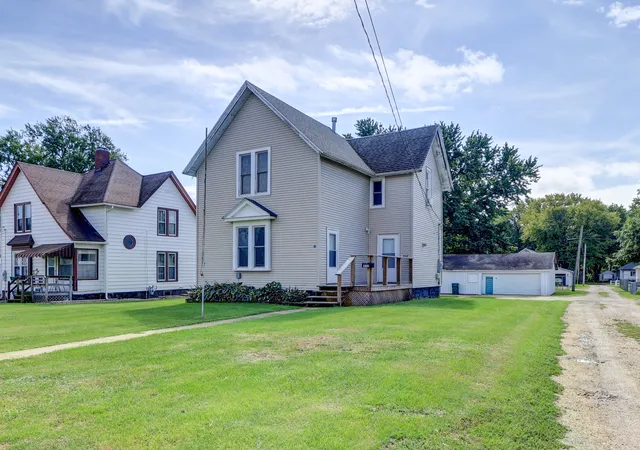 Photo 2 of Single family home for sale at 512 E 3rd Street, Rock Falls, IL 61071 | MLS# 12760134 | Listing updated on 2026-09-19