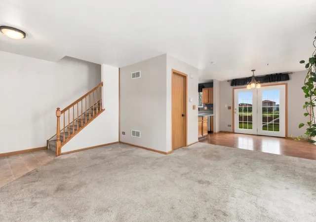 Photo 3 of Single family home for sale at 1628 Hawthorne Ridge Dr, Plainfield, IL 60586 | MLS# 12760142 | Listing updated on 2026-09-23