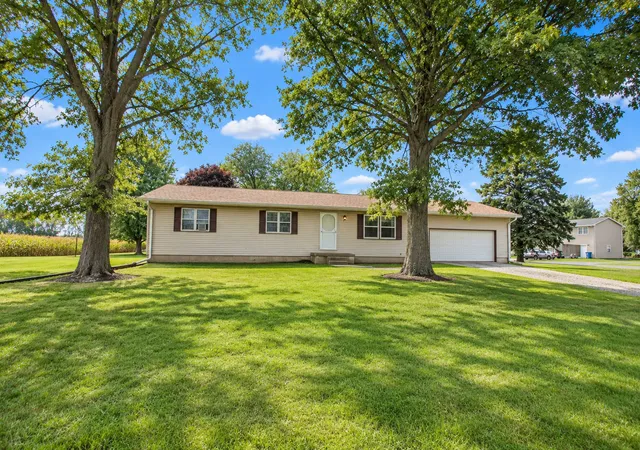 Photo 1 of Single family home for sale at 10419 Hampton Dr, Rock Falls, IL 61071 | MLS# 12760154 | Listing updated on 2026-10-07