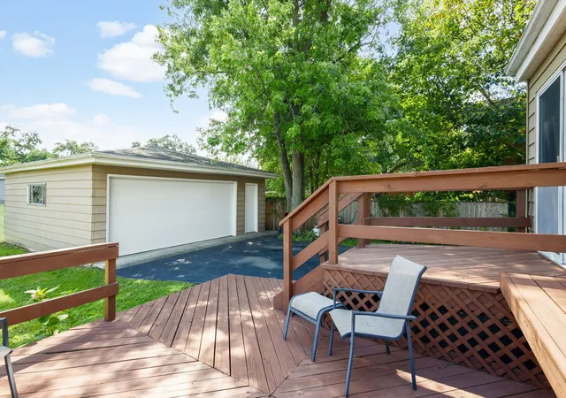 Photo 4 of Single family home for sale at 15735 Lavergne Ave, Oak Forest, IL 60452 | MLS# 12760155 | Listing updated on 2026-09-23