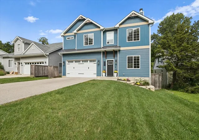 Photo 1 of Single family home for sale at 226 Juneway Ter, Lake Bluff, IL 60044 | MLS# 12760156 | Listing updated on 2026-10-02