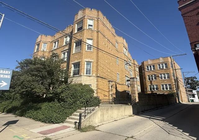 Photo 2 of Condo for sale at 7639 W Jackson Blvd #1E, Forest Park, IL 60130 | MLS# 12760171 | Listing updated on 2026-09-23