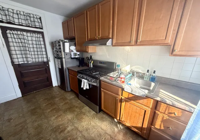 Photo 4 of Condo for sale at 7639 W Jackson Blvd #1E, Forest Park, IL 60130 | MLS# 12760171 | Listing updated on 2026-09-23