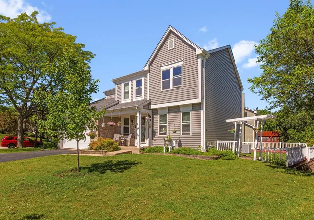Photo 2 of Single family home for sale at 1898 Mcrae Ln, Mundelein, IL 60060 | MLS# 12760174 | Listing updated on 2026-09-21
