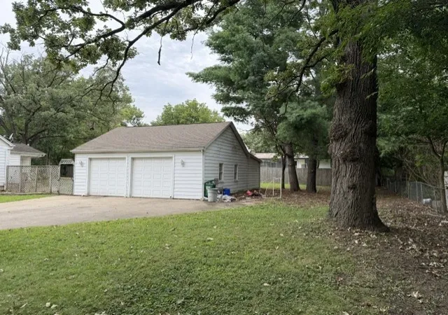 Photo 3 of Single family home for sale at 3904 Grove Ave, Mc Henry, IL 60050 | MLS# 12760187 | Listing updated on 2026-09-17
