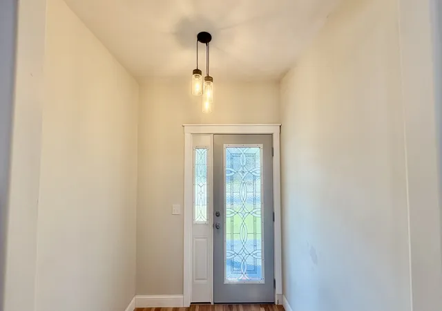 Photo 3 of Single family home for sale at 924 W Main St, Salem, IL 62881 | MLS# 12760190 | Listing updated on 2026-09-24