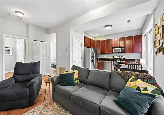 Photo 4 of Condo for sale at 2920 W Berteau Ave #2, Chicago, IL 60618 | MLS# 12760195 | Listing updated on 2026-10-08