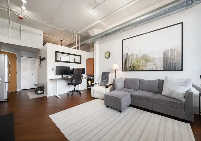 Photo 4 of Condo for sale at 1601 S Michigan Ave #505, Chicago, IL 60616 | MLS# 12760199 | Listing updated on 2026-09-21
