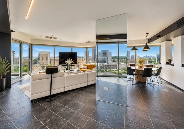 Photo 3 of Condo for sale at 1720 Maple Ave #1310, Evanston, IL 60201 | MLS# 12760205 | Listing updated on 2026-10-17