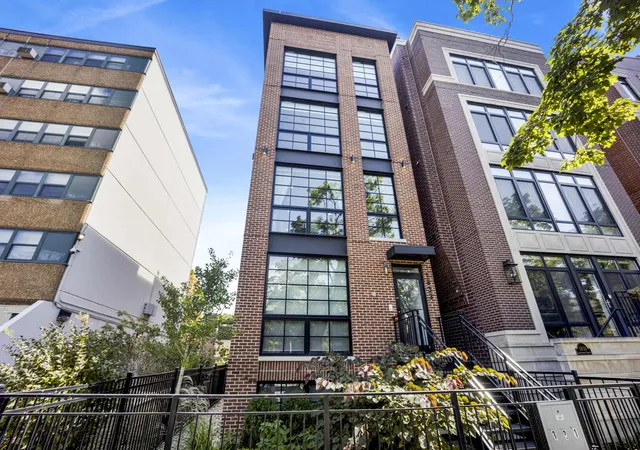 Photo 1 of Condo for sale at 1833 N Larrabee St #2, Chicago, IL 60614 | MLS# 12760212 | Listing updated on 2026-09-22