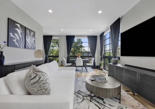 Photo 2 of Condo for sale at 1833 N Larrabee St #2, Chicago, IL 60614 | MLS# 12760212 | Listing updated on 2026-09-15