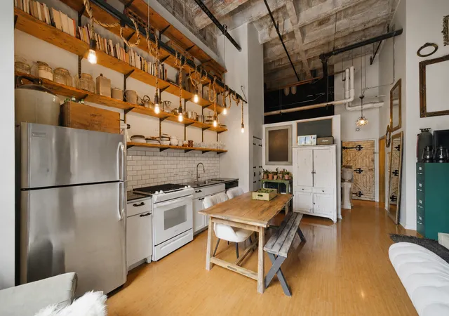 Photo 2 of Condo for sale at 20 N State St #1013, Chicago, IL 60602 | MLS# 12760239 | Listing updated on 2026-09-21