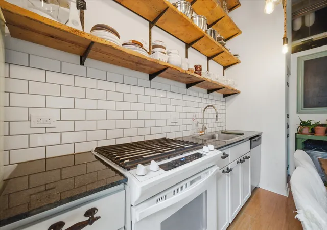 Photo 3 of Condo for sale at 20 N State St #1013, Chicago, IL 60602 | MLS# 12760239 | Listing updated on 2026-09-21