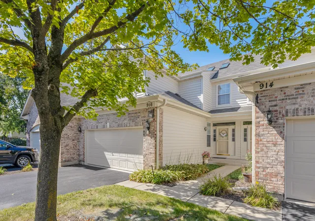 Photo 2 of Condo for sale at 916 Havenshire Ct #916, Naperville, IL 60565 | MLS# 12760249 | Listing updated on 2026-09-21