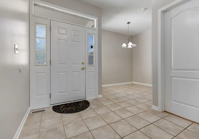 Photo 4 of Condo for sale at 916 Havenshire Ct #916, Naperville, IL 60565 | MLS# 12760249 | Listing updated on 2026-09-21
