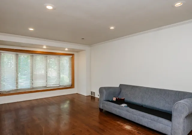 Photo 3 of Sale Pending at 3719 W 81st Place, Chicago, IL 60652 | MLS# 12760256 | Listing updated on 2026-09-24
