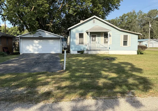 Photo 3 of Single family home for sale at 203 S Fuller St, Kenney, IL 61749 | MLS# 12760259 | Listing updated on 2026-10-10