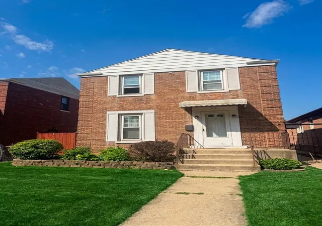 Single family home for sale at 5110 S Monitor Ave, Chicago, IL 60638 | MLS# 12760269