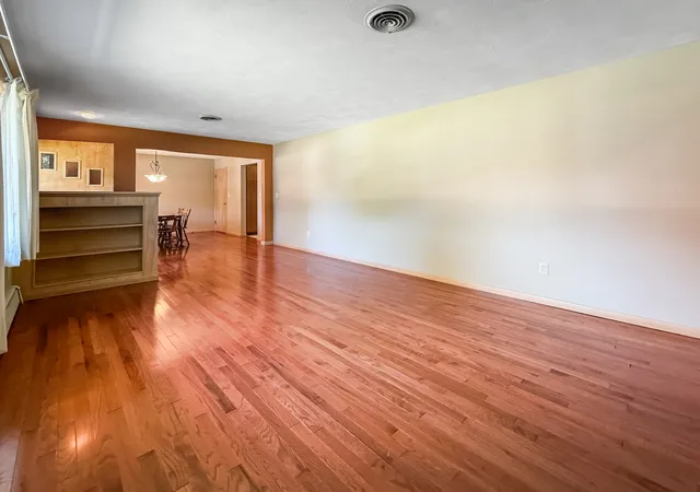 Photo 4 of Single family home for sale at 311 E Franklin St, Fisher, IL 61843 | MLS# 12760274 | Listing updated on 2026-09-21