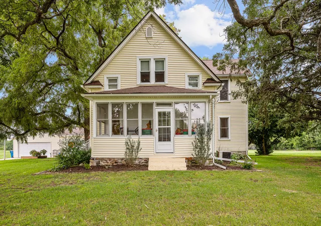 Photo 3 of Single family home for sale at 715 12th Street, Rapids City, IL 61275 | MLS# 12760282 | Listing updated on 2026-10-02
