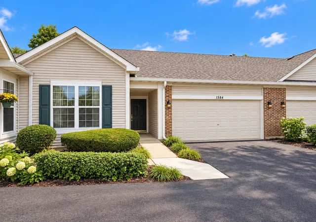 Photo 1 of Townhouse for sale at 1584 W Ludington Cir, Romeoville, IL 60446 | MLS# 12760285 | Listing updated on 2026-09-28
