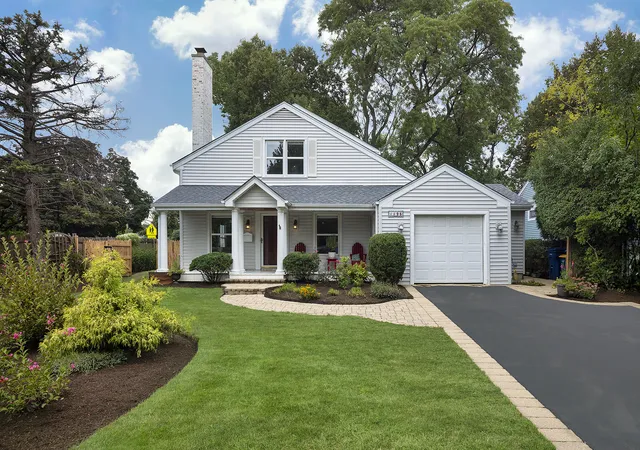 Single family home for sale at 1196 Cedar Ln, Northbrook, IL 60062 | MLS# 12760289