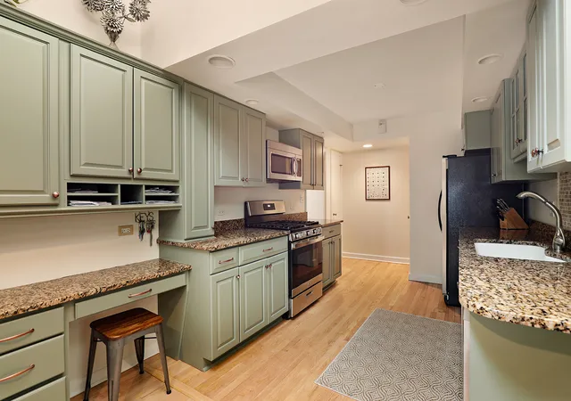 Photo 4 of Single family home for sale at 1196 Cedar Ln, Northbrook, IL 60062 | MLS# 12760289 | Listing updated on 2026-10-07