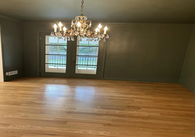 Photo 3 of Single family home for sale at 5907 N Elm Ln, Peoria, IL 61614 | MLS# 12760298 | Listing updated on 2026-10-01