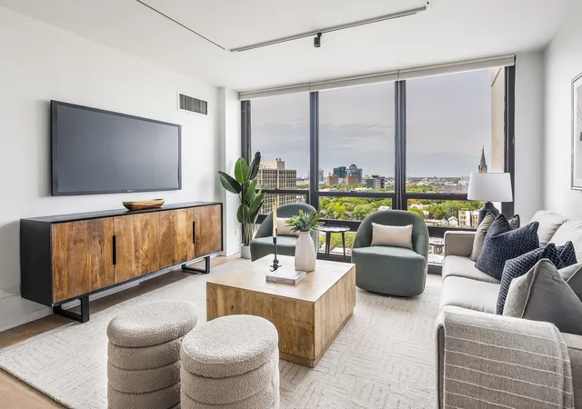 Photo 3 of Condo for sale at 1636 N Wells St #1606, Chicago, IL 60614 | MLS# 12760300 | Listing updated on 2026-10-01
