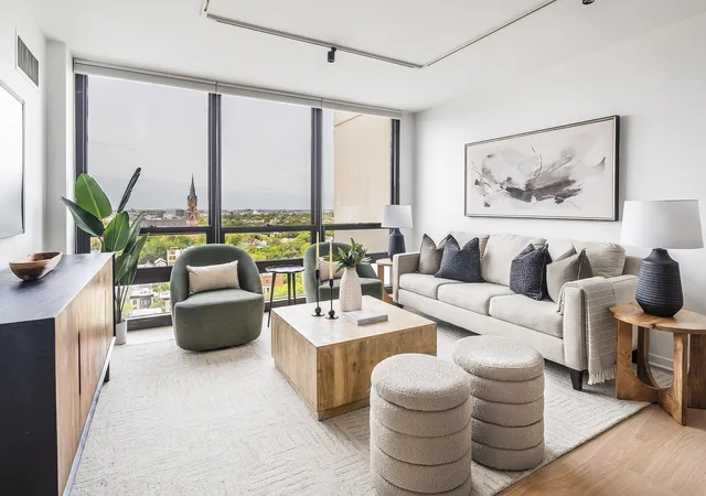 Listing Photo 4 - Condo for sale in building located at 1636 N Wls St, Chicago, IL 60614 - Unit #1606