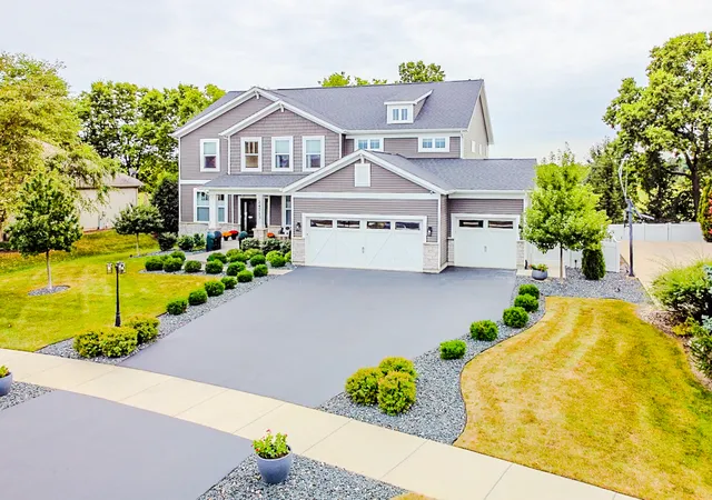 Photo 3 of Single family home for sale at 24713 Sleepy Holw Ln, Plainfield, IL 60586 | MLS# 12760304 | Listing updated on 2026-09-23