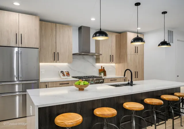 Listing Photo 5 - Condo for sale in building located at 2847 N Damen Ave, Chicago, IL 60618 - Unit #1