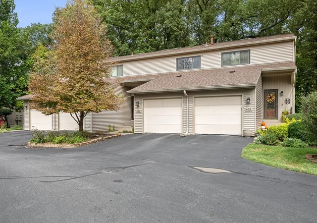 Photo 2 of Condo for sale at 2809 12th Avenue #402, Rock Island, IL 61201 | MLS# 12760312 | Listing updated on 2026-10-04