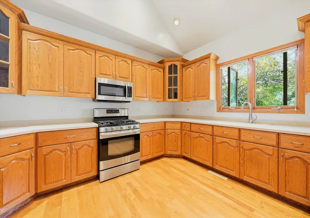 Photo 4 of Single family home for sale at 6612 Western Ave, Willowbrook, IL 60527 | MLS# 12760321 | Listing updated on 2026-09-15
