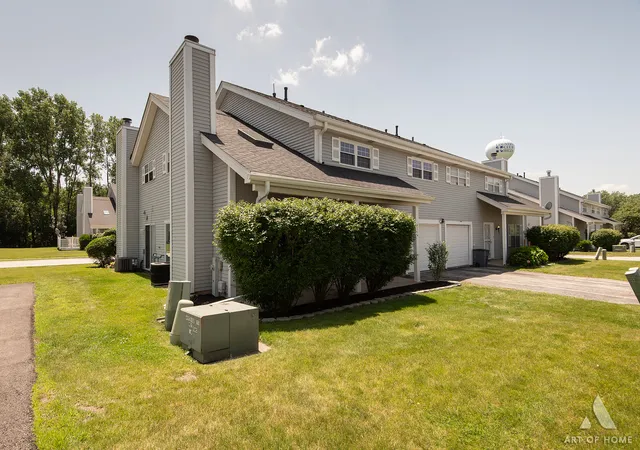 Photo 3 of Townhouse for sale at 4114 195th Street #76A, Country Club Hills, IL 60478 | MLS# 12760336 | Listing updated on 2026-09-21