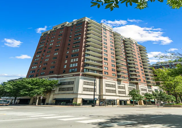 Condo for sale at 5 E 14th Place #1304, Chicago, IL 60605 | MLS# 12760337