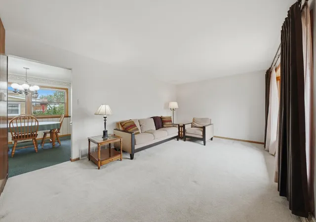 Photo 3 of Single family home for sale at 171 Serena Dr, Chicago Heights, IL 60411 | MLS# 12760348 | Listing updated on 2026-09-24