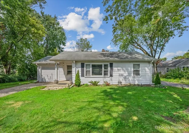 Single family home for sale at 812 Hitchcock Ave, Lisle, IL 60532 | MLS# 12760349