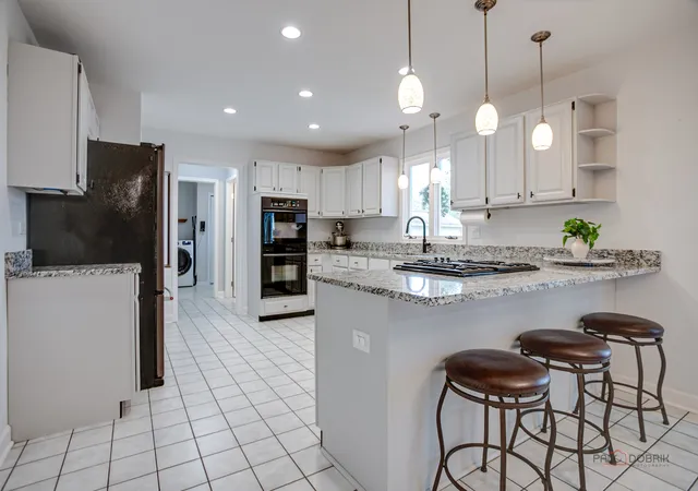 Photo 2 of Single family home for sale at 176 Adler Dr, Libertyville, IL 60048 | MLS# 12760362 | Listing updated on 2026-09-28