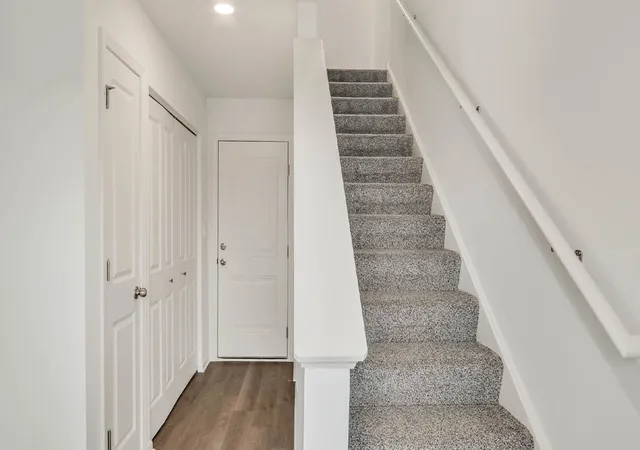 Photo 2 of Townhouse for sale at 412 Lakeshore Ct, St. Charles, IL 60174 | MLS# 12760364 | Listing updated on 2026-09-23