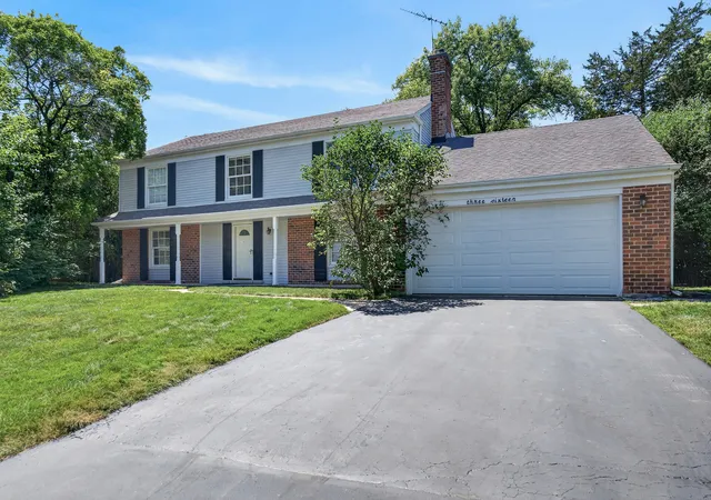 Photo 1 of Single family home for sale at 316 Fox Run Dr, Northbrook, IL 60062 | MLS# 12760365 | Listing updated on 2026-09-21
