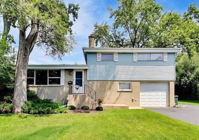 Photo 1 of Single family home for sale at 1115 Pfingsten Rd, Glenview, IL 60025 | MLS# 12760366 | Listing updated on 2026-09-21