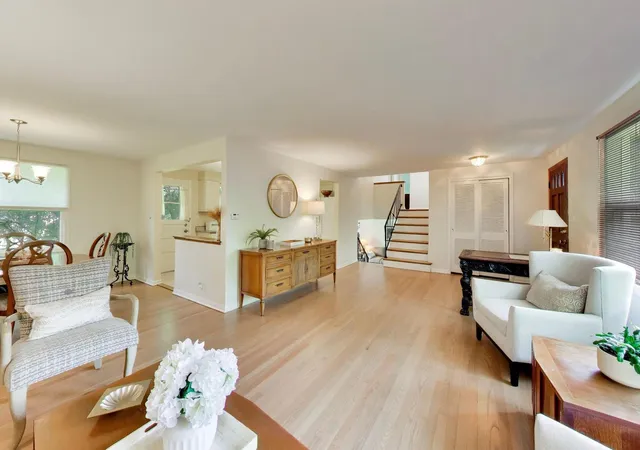 Photo 3 of Single family home for sale at 1115 Pfingsten Rd, Glenview, IL 60025 | MLS# 12760366 | Listing updated on 2026-09-21