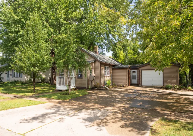 Photo 2 of Sale Pending at 109 S 9th Street, Rochelle, IL 61068 | MLS# 12760387 | Listing updated on 2026-09-23