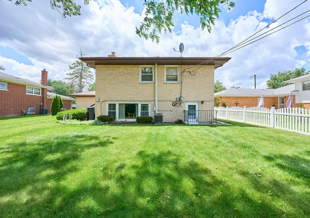 Photo 2 of Single family home for sale at 5859 S Brainard Ave, Countryside, IL 60525 | MLS# 12760396 | Listing updated on 2026-09-21