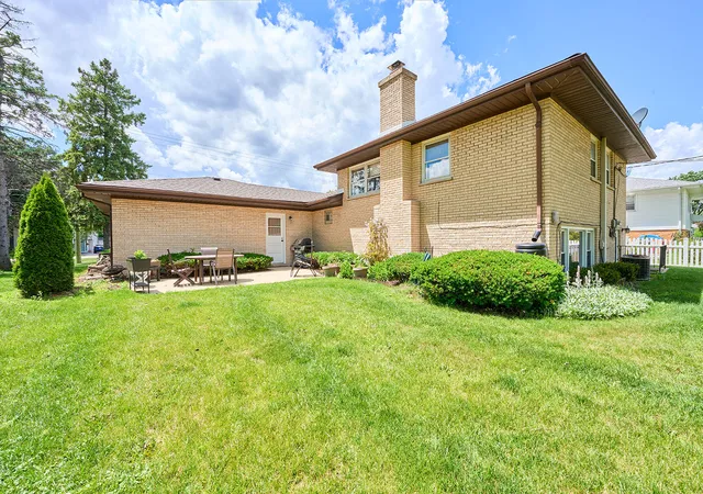 Photo 3 of Single family home for sale at 5859 S Brainard Ave, Countryside, IL 60525 | MLS# 12760396 | Listing updated on 2026-09-21