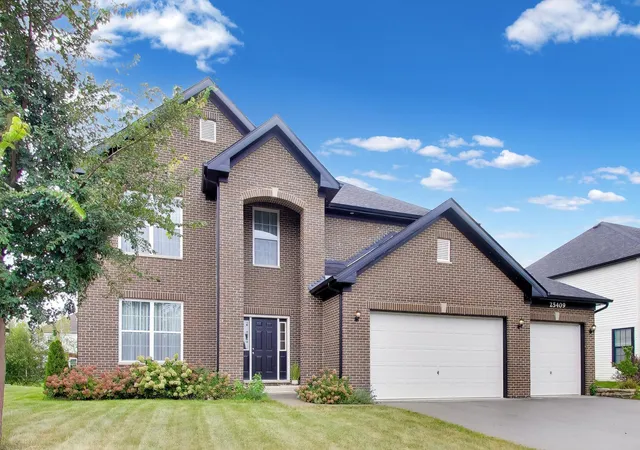 Photo 3 of Single family home for sale at 25409 W Rock Dr, Plainfield, IL 60586 | MLS# 12760405 | Listing updated on 2026-09-23