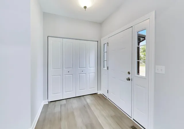 Photo 3 of Single family home for sale at 25409 W Rock Dr, Plainfield, IL 60586 | MLS# 12760405 | Listing updated on 2026-09-23
