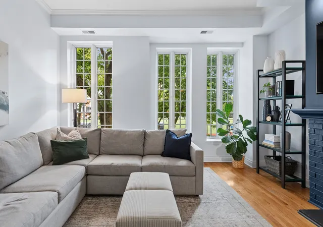 Photo 2 of Condo for sale at 317 W Webster Ave #1, Chicago, IL 60614 | MLS# 12760423 | Listing updated on 2026-09-24