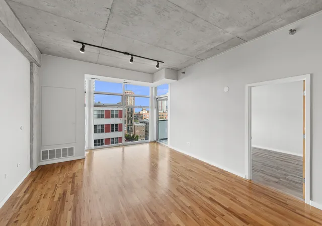 Photo 3 of Condo for sale at 1620 S Michigan Ave #710, Chicago, IL 60616 | MLS# 12760453 | Listing updated on 2026-09-23